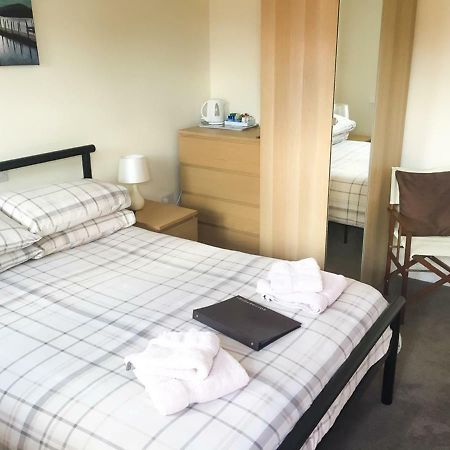 Cherish End Guest House Дънстейбъл Екстериор снимка